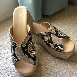 Summer snake skin sandales